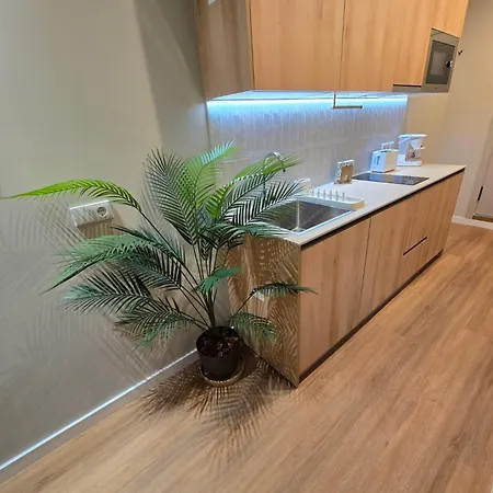 Apartment Lhome Queen's Leonor